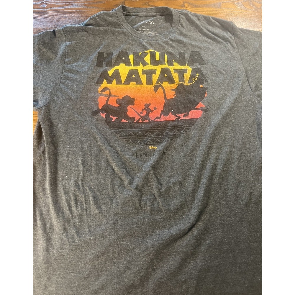 Disney The Lion King XL Hakuna Matata Dark Gray Short Sleeve Graphic T Shirt